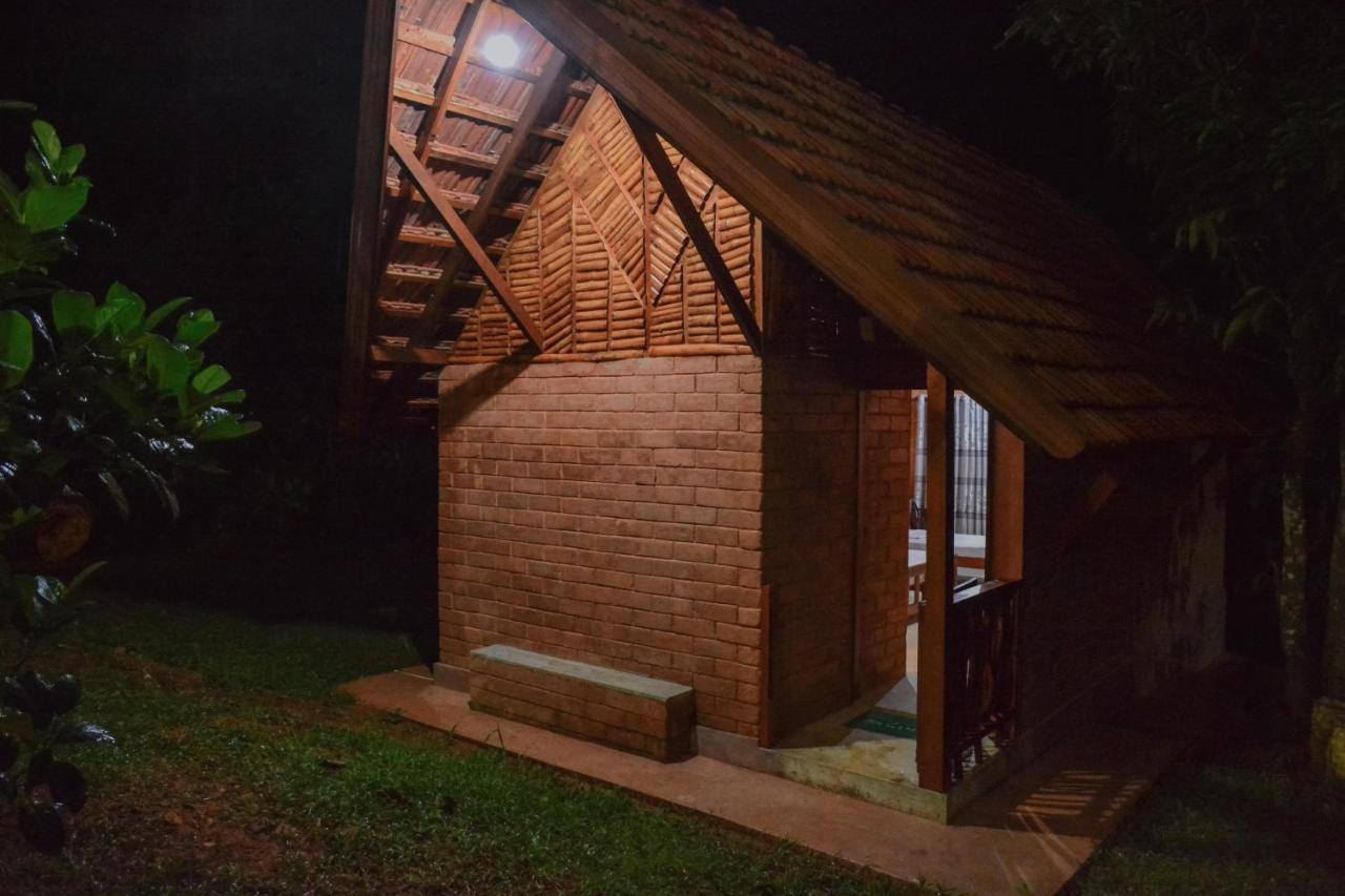 Cinnamon Village Sinharaja Deniyaya Exterior photo